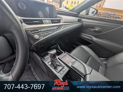 2021 Lexus ES300h - Photo 20 - Eureka, CA 95501