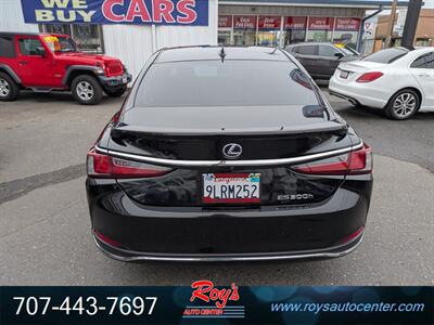 2021 Lexus ES300h - Photo 7 - Eureka, CA 95501