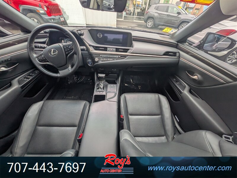 2021 Lexus ES300h - Photo 16 - Eureka, CA 95501