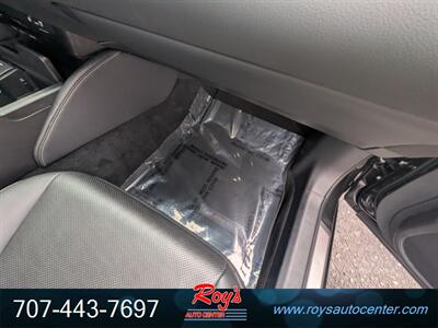 2021 Lexus ES300h - Photo 14 - Eureka, CA 95501