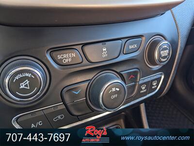 2016 Jeep Cherokee Sport  4WD - Photo 12 - Eureka, CA 95501