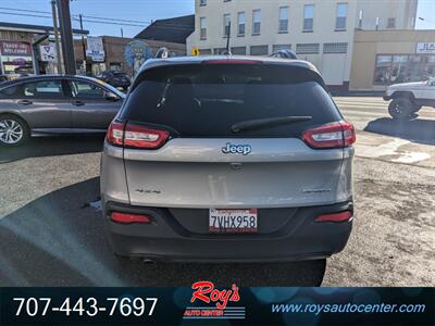 2016 Jeep Cherokee Sport  4WD - Photo 7 - Eureka, CA 95501