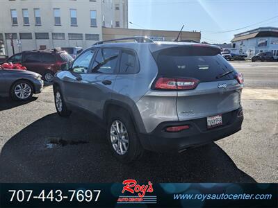 2016 Jeep Cherokee Sport  4WD - Photo 6 - Eureka, CA 95501