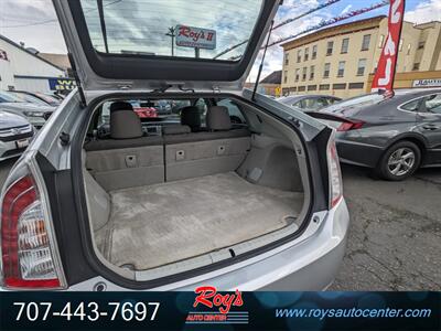 2015 Toyota Prius Three   - Photo 18 - Eureka, CA 95501