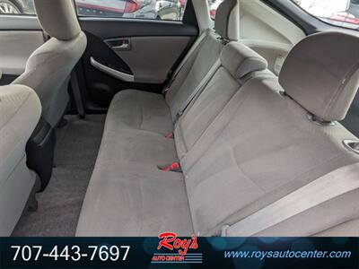 2015 Toyota Prius Three   - Photo 19 - Eureka, CA 95501