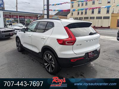 2025 Volvo XC40 B5 Plus Dark Theme  AWD - Photo 6 - Eureka, CA 95501