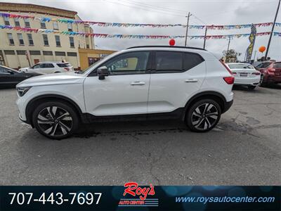 2025 Volvo XC40 B5 Plus Dark Theme  AWD - Photo 4 - Eureka, CA 95501