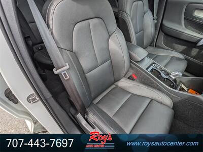 2025 Volvo XC40 B5 Plus Dark Theme  AWD - Photo 12 - Eureka, CA 95501