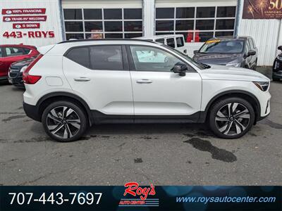 2025 Volvo XC40 B5 Plus Dark Theme  AWD - Photo 2 - Eureka, CA 95501