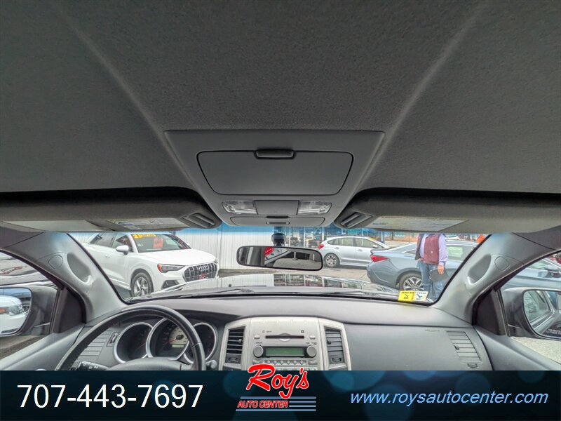 2005 Toyota Tacoma Double Cab V6 4WD - Photo 18 - Eureka, CA 95501