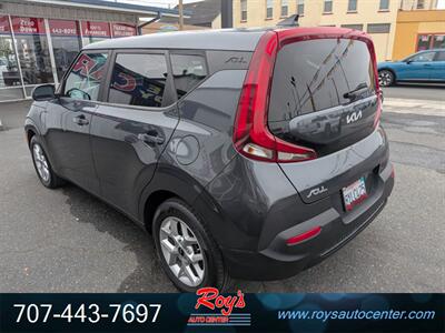 2022 Kia Soul LX - Photo 6 - Eureka, CA 95501