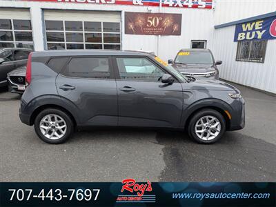 2022 Kia Soul LX - Photo 2 - Eureka, CA 95501