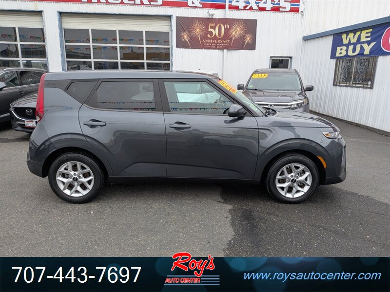 2022 Kia Soul LX - Photo 2 - Eureka, CA 95501