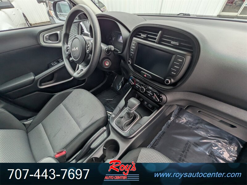 2022 Kia Soul LX - Photo 12 - Eureka, CA 95501