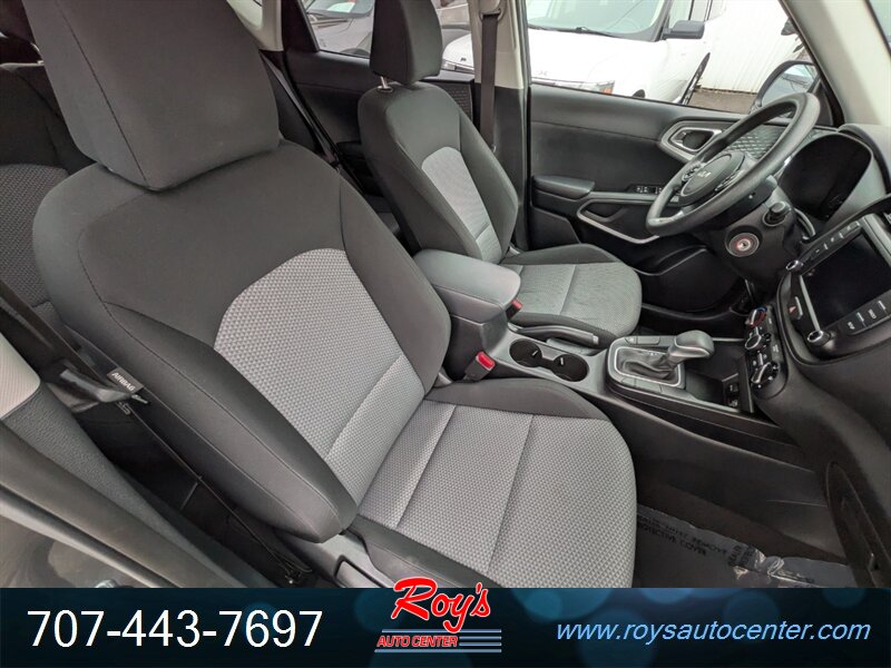 2022 Kia Soul LX - Photo 11 - Eureka, CA 95501