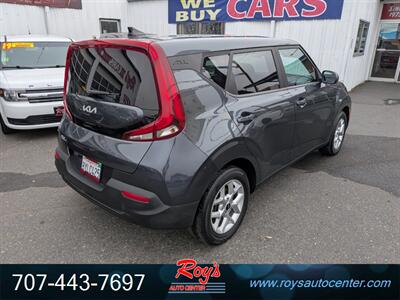 2022 Kia Soul LX - Photo 8 - Eureka, CA 95501