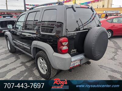 2005 Jeep Liberty Sport  4WD - Photo 6 - Eureka, CA 95501