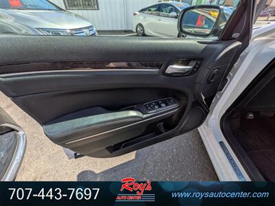 2017 Chrysler 300C - Photo 23 - Eureka, CA 95501