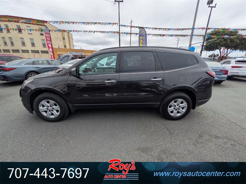2017 Chevrolet Traverse LS AWD - Photo 5 - Eureka, CA 95501