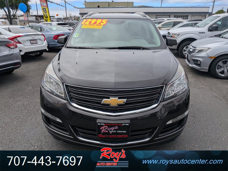 2017 Chevrolet Traverse LS AWD - Photo 2 - Eureka, CA 95501