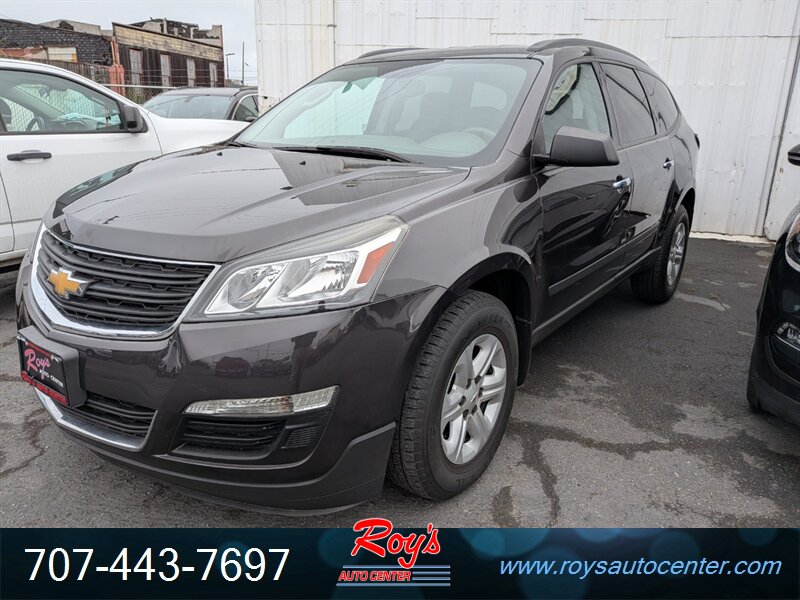2017 Chevrolet Traverse LS AWD - Photo 3 - Eureka, CA 95501