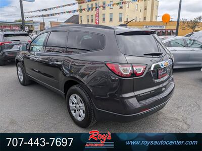 2017 Chevrolet Traverse LS AWD - Photo 6 - Eureka, CA 95501