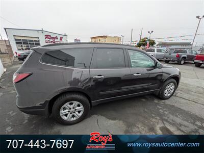 2017 Chevrolet Traverse LS AWD - Photo 5 - Eureka, CA 95501