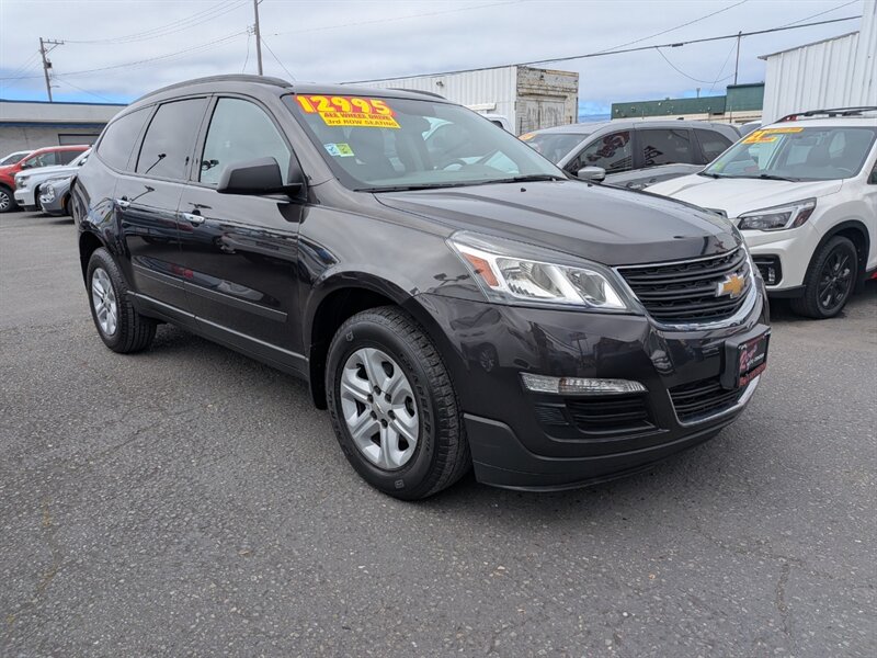 2017 Chevrolet Traverse LS  AWD