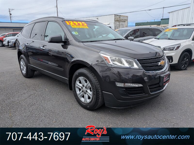 2017 Chevrolet Traverse LS  AWD - Photo 1 - Eureka, CA 95501