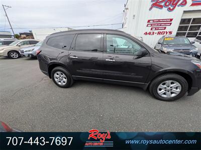 2017 Chevrolet Traverse LS AWD - Photo 4 - Eureka, CA 95501