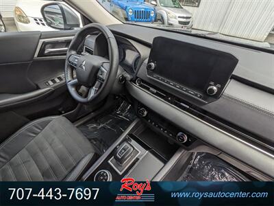 2023 Mitsubishi Outlander SE   - Photo 11 - Eureka, CA 95501