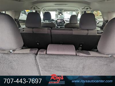 2022 Toyota Highlander LE  AWD - Photo 19 - Eureka, CA 95501