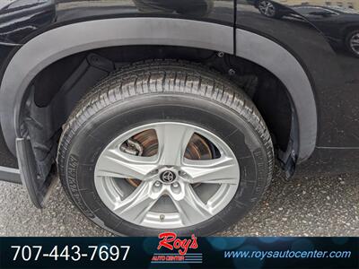 2022 Toyota Highlander LE  AWD - Photo 9 - Eureka, CA 95501