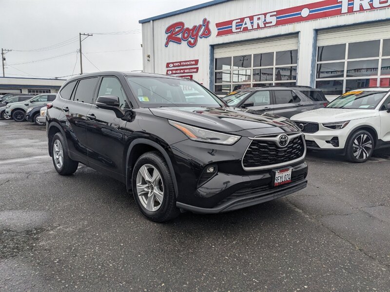 2022 Toyota Highlander LE  AWD