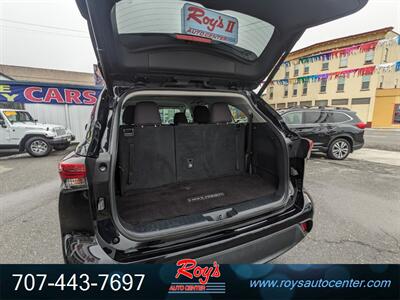 2022 Toyota Highlander LE  AWD - Photo 17 - Eureka, CA 95501