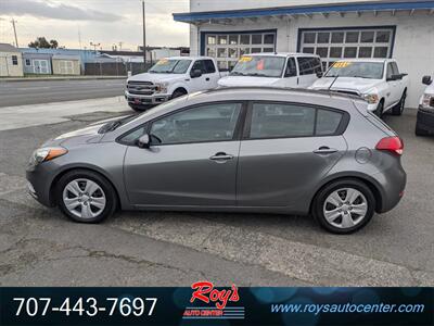 2016 Kia Forte5 LX   - Photo 5 - Eureka, CA 95501
