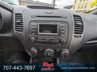 2016 Kia Forte5 LX   - Photo 19 - Eureka, CA 95501