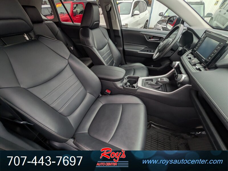 2021 Toyota RAV4 XLE Premium - Photo 12 - Eureka, CA 95501