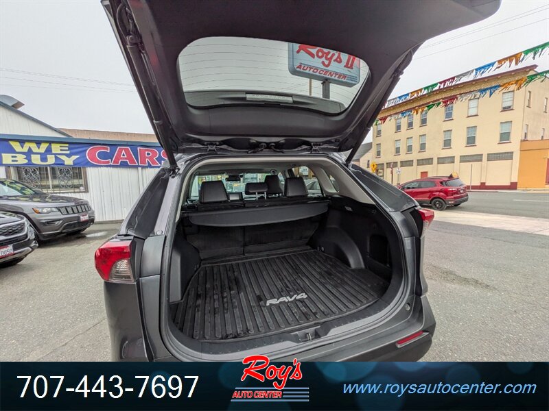 2021 Toyota RAV4 XLE Premium - Photo 18 - Eureka, CA 95501