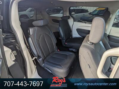 2021 Chrysler Pacifica Touring   - Photo 13 - Eureka, CA 95501