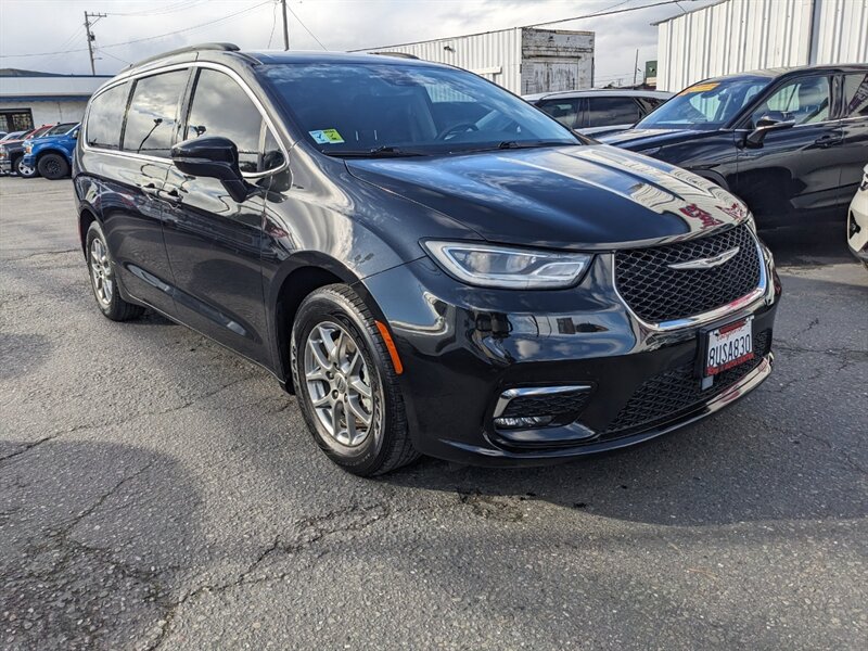 2021 Chrysler Pacifica Touring  