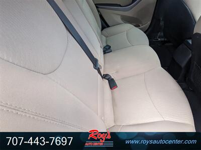 2016 Hyundai Elantra SE   - Photo 13 - Eureka, CA 95501