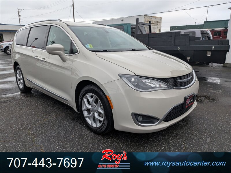 2017 Chrysler Pacifica Touring-L Plus   - Photo 1 - Eureka, CA 95501