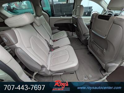 2017 Chrysler Pacifica Touring-L Plus   - Photo 14 - Eureka, CA 95501