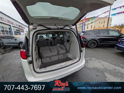 2017 Chrysler Pacifica Touring-L Plus   - Photo 18 - Eureka, CA 95501