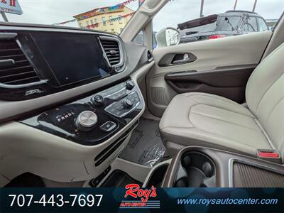 2017 Chrysler Pacifica Touring-L Plus   - Photo 26 - Eureka, CA 95501