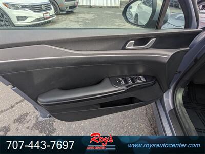 2022 Kia K5 LXS   - Photo 15 - Eureka, CA 95501