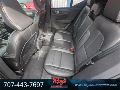 2025 Volvo XC40 B5 Plus Dark Theme  AWD - Photo 7 - Eureka, CA 95501