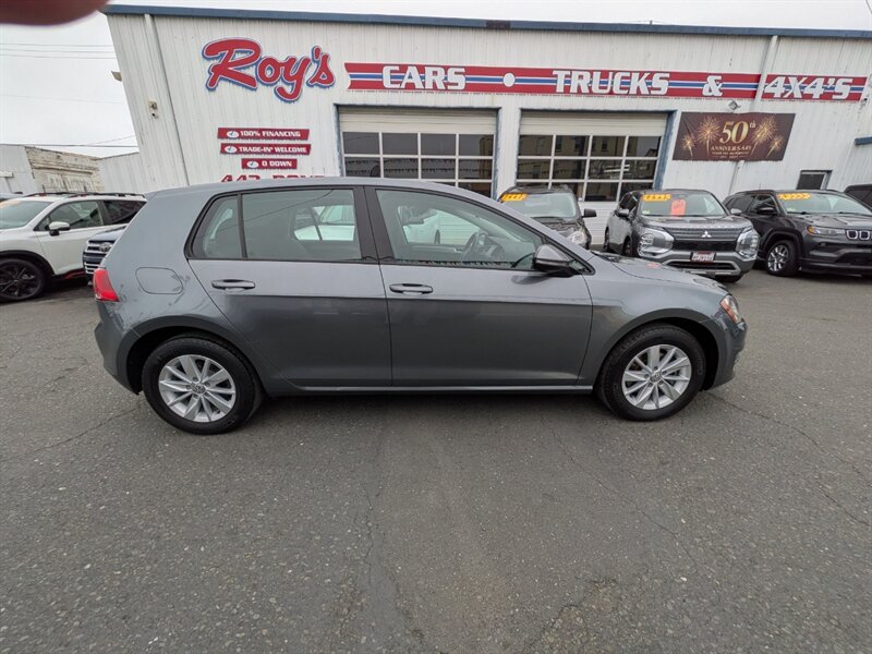 2017 Volkswagen Golf TSI S  
