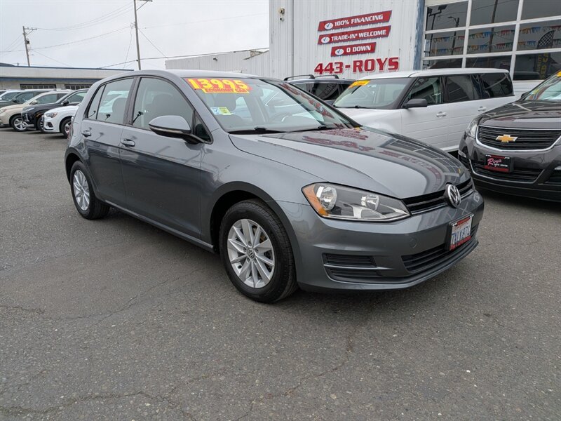2017 Volkswagen Golf TSI S  